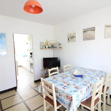 Holiday home Maison 4 Pieces Proche Mer, Stationnement Inclus - Fr-1-246A-167