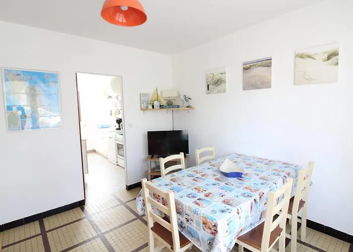 Holiday home Maison 4 Pieces Proche Mer, Stationnement Inclus - Fr-1-246A-167